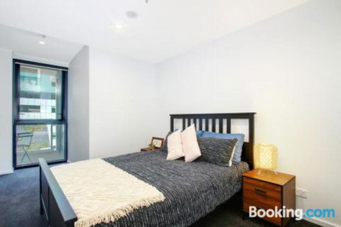 Cozy Homely Apartment CBR Central - eAccommodation 3