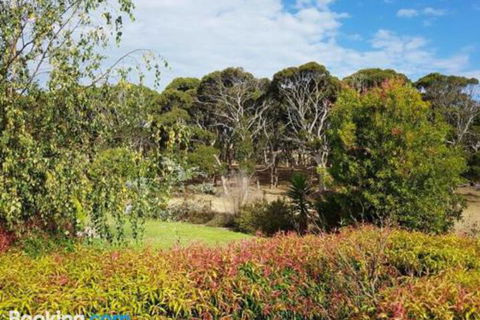 The Old Picnic Ground At Ironstone B & B - eAccommodation 0