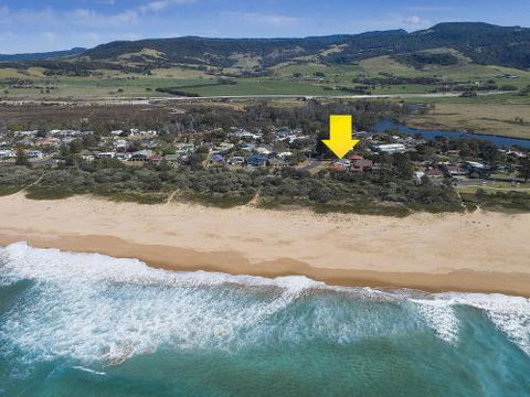 THE PACIFIC Werri Beach Gerringong 4pm Check Out Sunday - eAccommodation 0