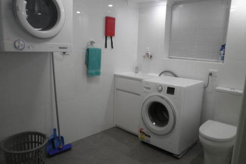 Almonta Apartments On The Water Front - eAccommodation 4