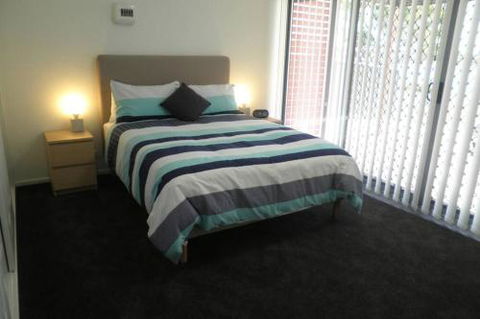 Almonta Apartments On The Water Front - eAccommodation 3