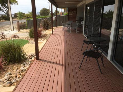 Almonta Apartments On The Water Front - eAccommodation 1