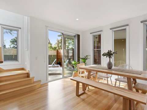 NORMANBY Coastal FREE WIFI & NETFLIX - eAccommodation 1