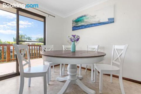 Stingray Shores Your Riverside Escape - eAccommodation 3
