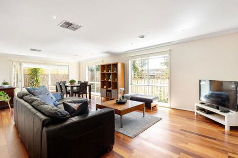 Rosebud Seaside Accommodation - eAccommodation 2