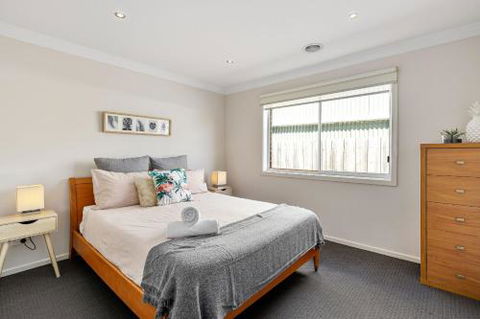 Rosebud Seaside Accommodation - eAccommodation 6