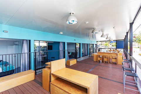 Airlie Sun & Sand Accommodation Studio 1 - eAccommodation 6