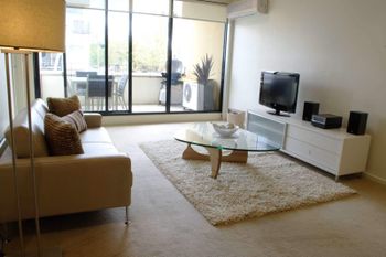Executive Elwood Apartment - eAccommodation 0