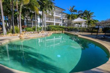Resort Apartment On Salt Beach 6318 - eAccommodation 1