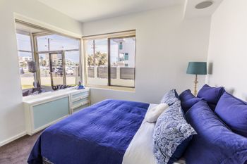 Serene Marinafront 3BR Retreat - eAccommodation 1