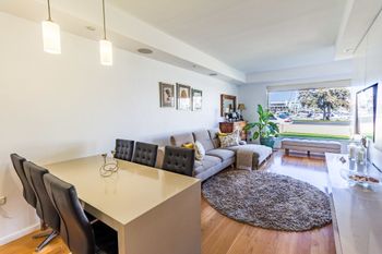 Serene Marinafront 3BR Retreat - eAccommodation 6