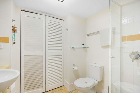 Alex Beach Resort 412 - eAccommodation 2