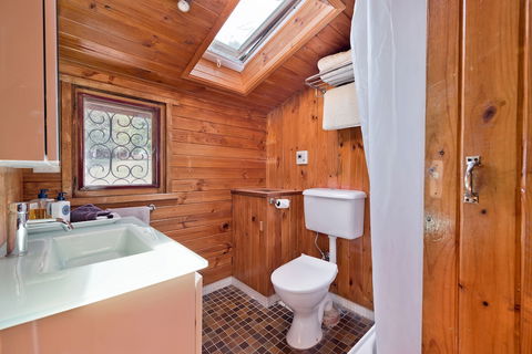 Crackenback Cottage 1884 - eAccommodation 4