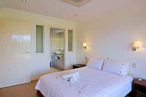 A Perfect Stay - 3 James Cook Apartments - eAccommodation 2
