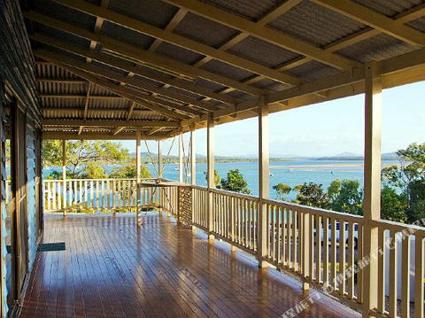 1770 Beach Accommodation Elliot Lodge - eAccommodation 2