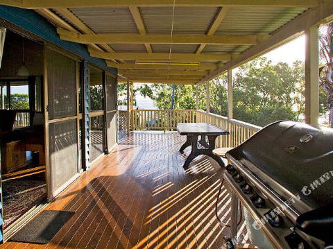 1770 Beach Accommodation Elliot Lodge - eAccommodation 5