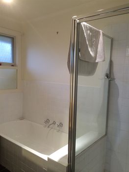 Australian Home Away Doncaster Elgar 2 - eAccommodation 2