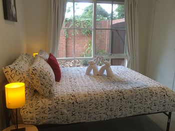 Australian Home Away Doncaster Elgar 2 - eAccommodation 1