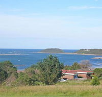 Water View House at Orient Point - eAccommodation