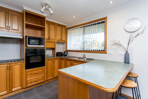 Acton Park Holiday Units - eAccommodation 6