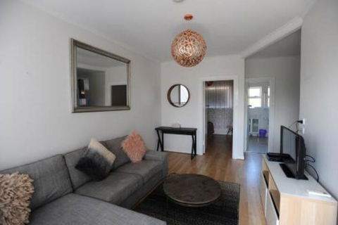 Glenelg Holiday Apartments The Broadway - eAccommodation 7