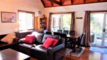 Kookaburra Cottage At Hat Head - eAccommodation 2