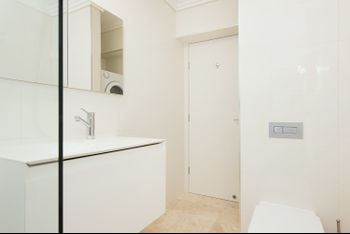Bondi Beach Waterfront - eAccommodation 6