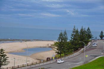 Luxury Beach Escape 90mins From Sydney - eAccommodation 4