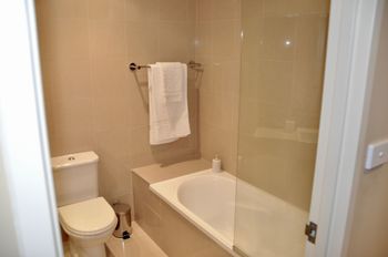 Luxury Beach Escape 90mins From Sydney - eAccommodation 1