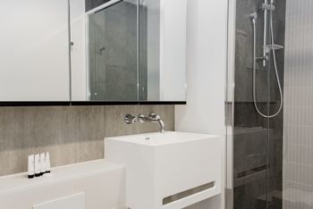 Avant Tower Apartment - eAccommodation 3