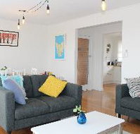 Newly Renovated Unit Waters Edge - eAccommodation