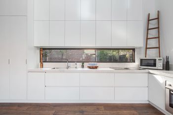 Architects Urban Retreat In Malvern - eAccommodation 4