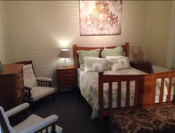 Edgeworth Street Manor - eAccommodation 3