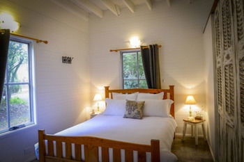 Arcadia Bed & Breakfast & Cottages - eAccommodation 2