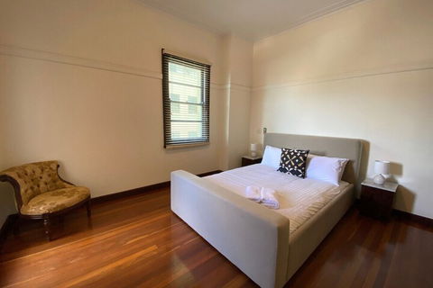 Art Deco Luxury On Elizabeth Quay - eAccommodation 6