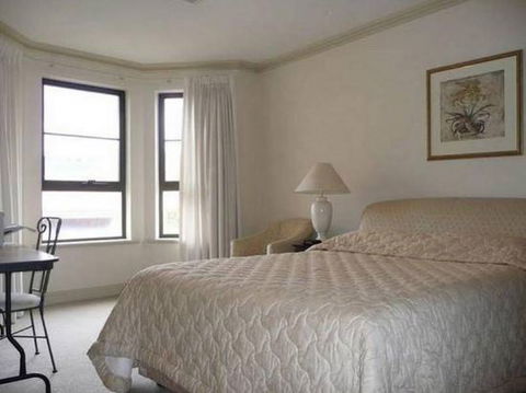 Absolute Luxury In The East End Of Adelaide Apartment - eAccommodation 4