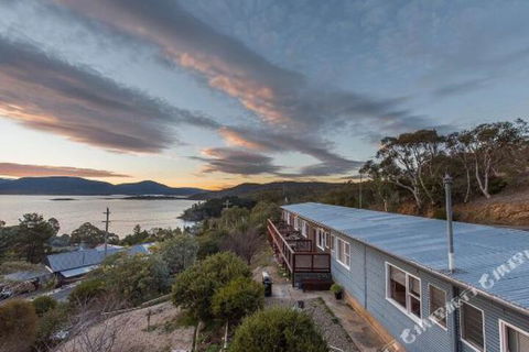 East Lake Travellers Lodge - eAccommodation 1
