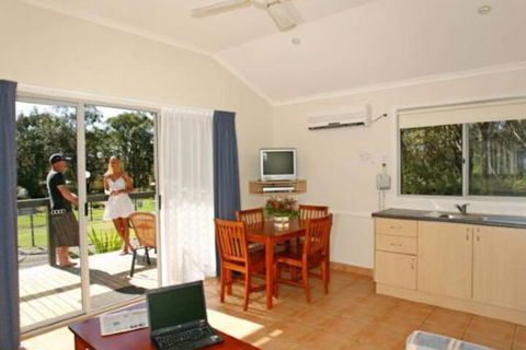 Port Stephens Koala Sanctuary - eAccommodation 4