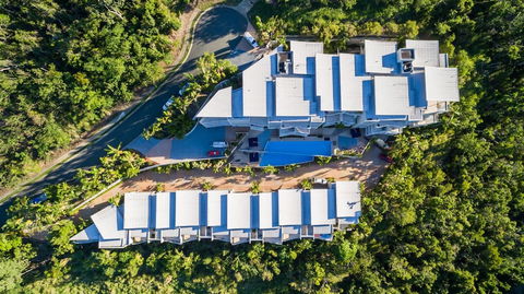 Azure Sea Whitsunday Resort - eAccommodation 1