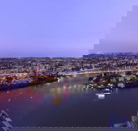 Oaks Aurora Tower - eAccommodation