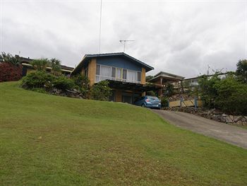 Ambience Holiday Apartments - eAccommodation 2