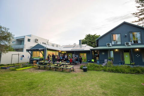 Dunsborough Beachouse YHA Backpackers - eAccommodation 1