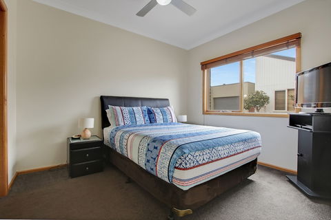 Apartments On Church - Unit 7 - eAccommodation 3
