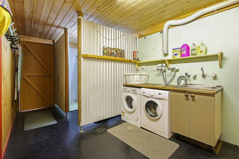 Feathertop Views And Dorm - eAccommodation 4
