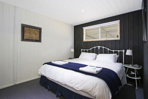 Feathertop Views And Dorm - eAccommodation 5