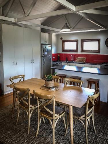 Samphire Beach House - eAccommodation 5