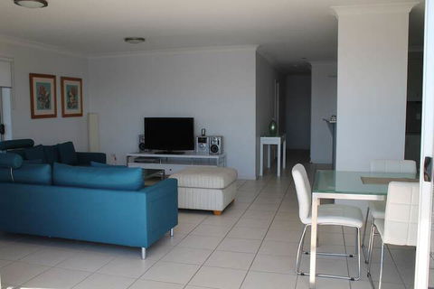 Regent Place Apartments - eAccommodation 5