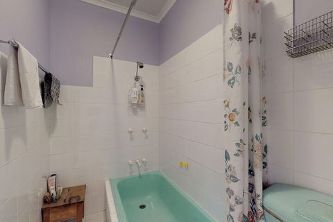 Arcadia Cottage - eAccommodation 5