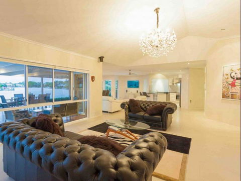 15 Shorehaven Drive Apartments - eAccommodation 4