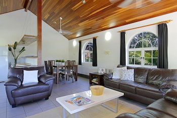 A PERFECT STAY - Clarkes Beach Villa - eAccommodation 6